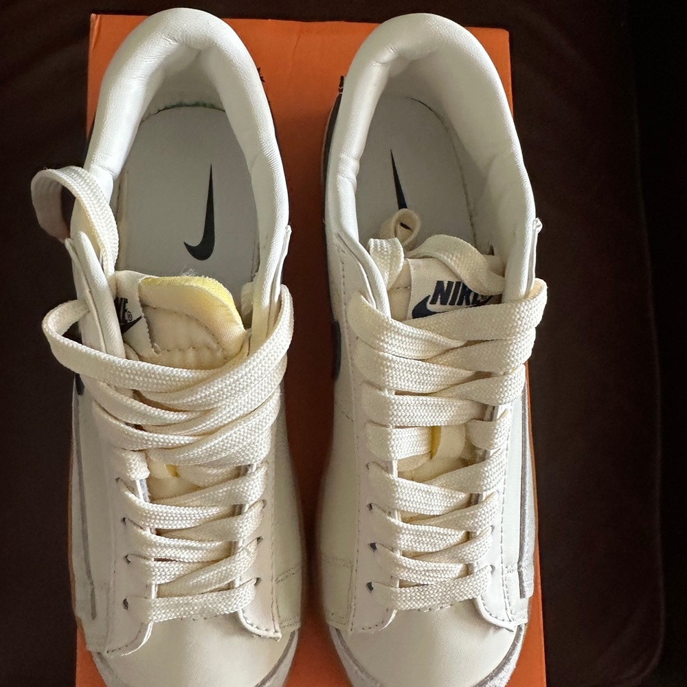 Nike Blazer White Blue Swoosh Gum Sole 6 - Picture 8 of 9